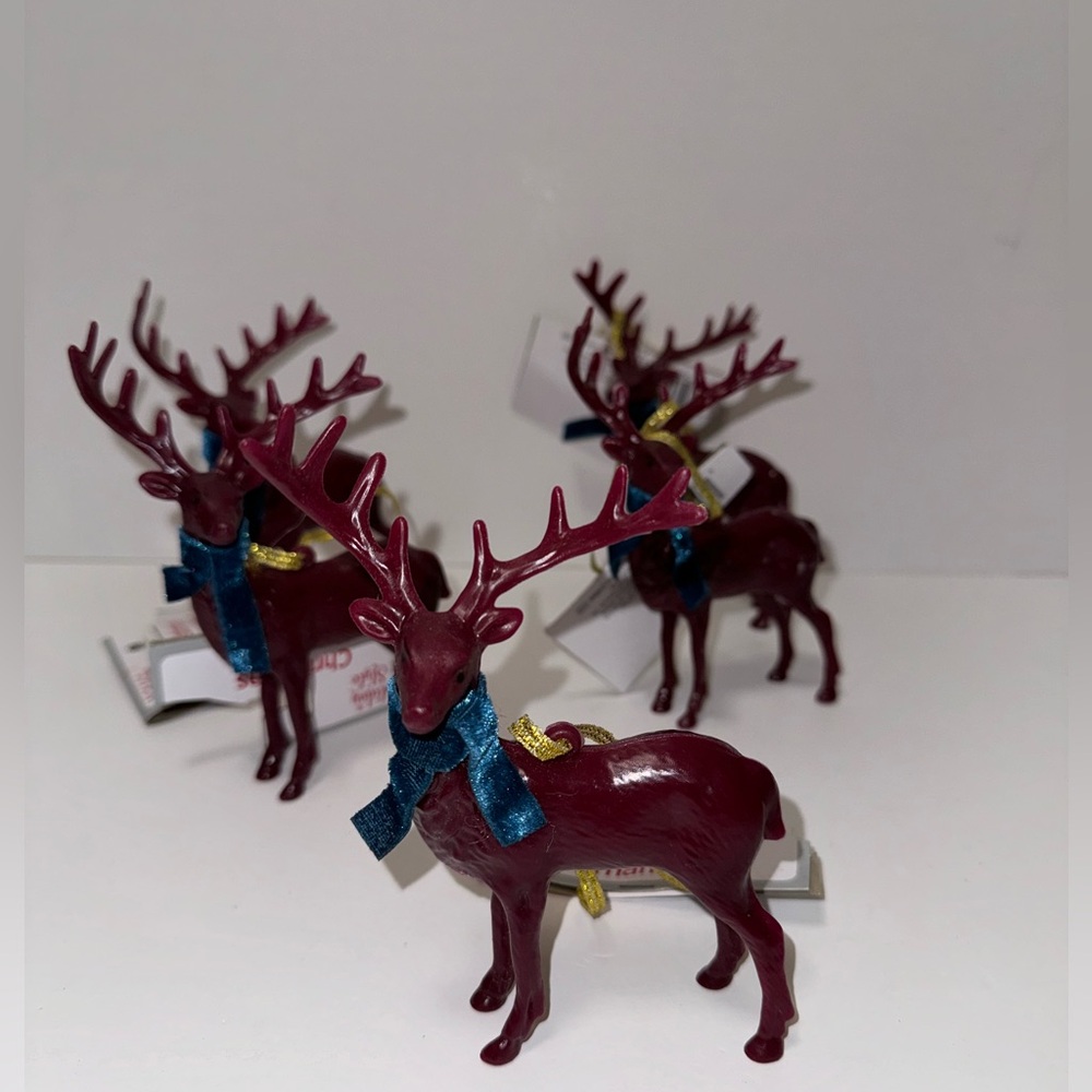 Old East Main Company  Set of 5 Plastic Hollow Reindeer Ornaments 4” X 4” New